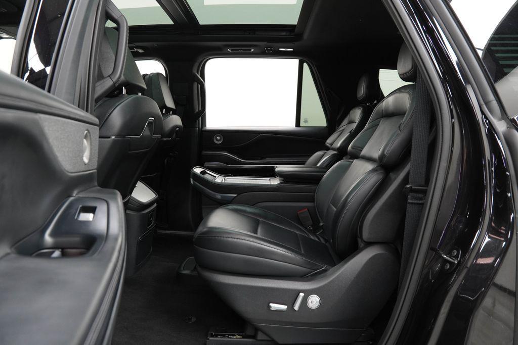 used 2025 Lincoln Navigator car, priced at $88,500