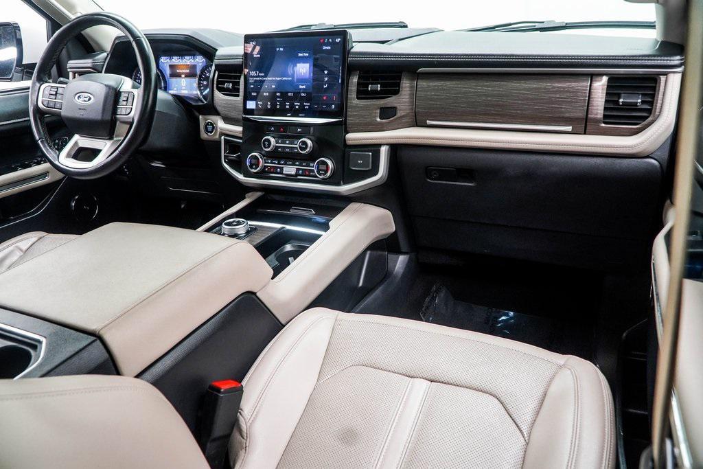 used 2023 Ford Expedition car, priced at $37,500