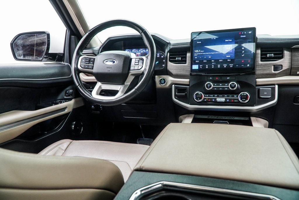 used 2023 Ford Expedition car, priced at $37,500
