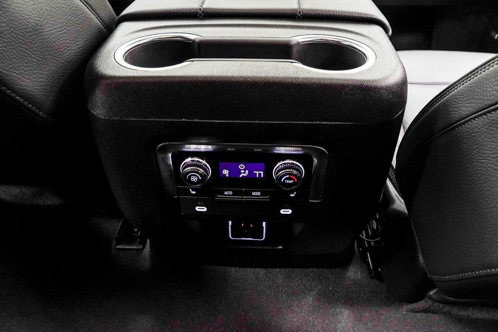 used 2024 GMC Yukon car, priced at $60,500