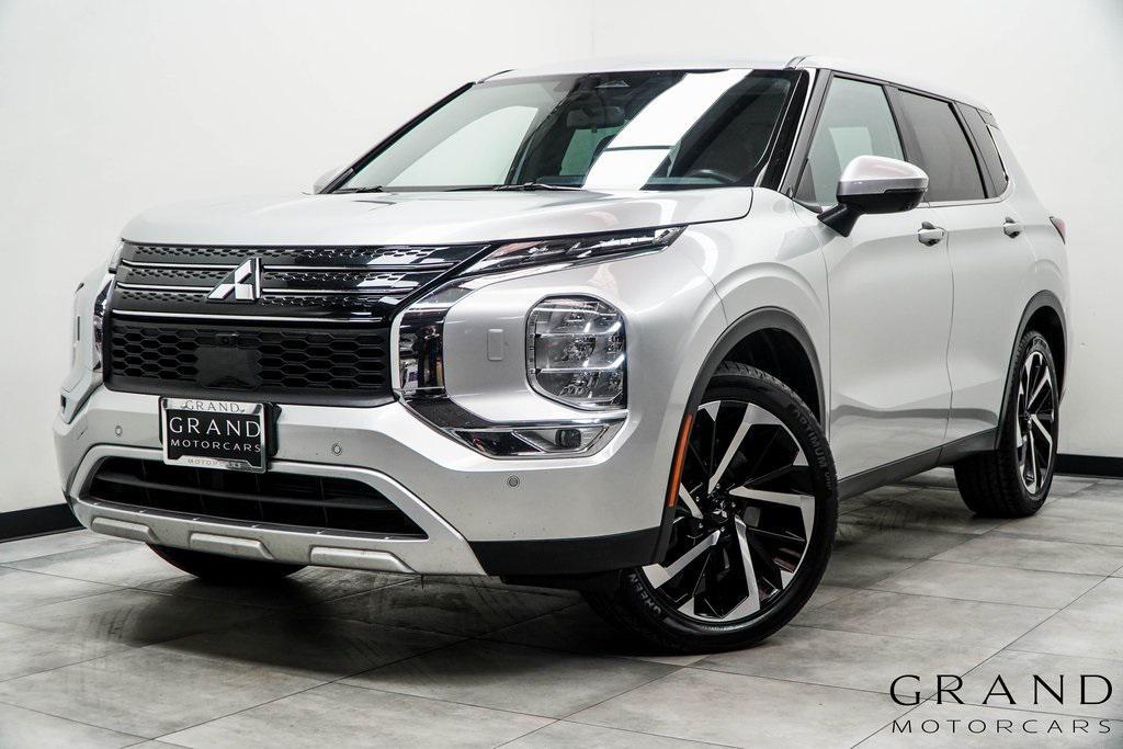 used 2024 Mitsubishi Outlander car, priced at $21,290