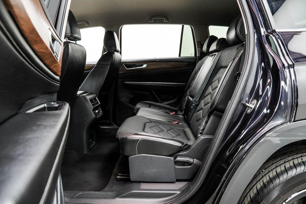 used 2024 Volkswagen Atlas car, priced at $26,800