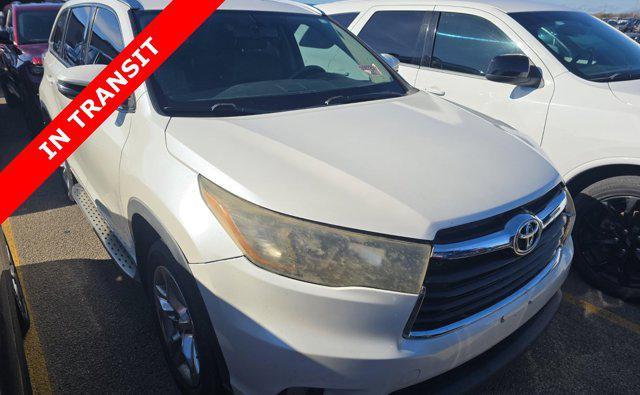 used 2015 Toyota Highlander car, priced at $16,505
