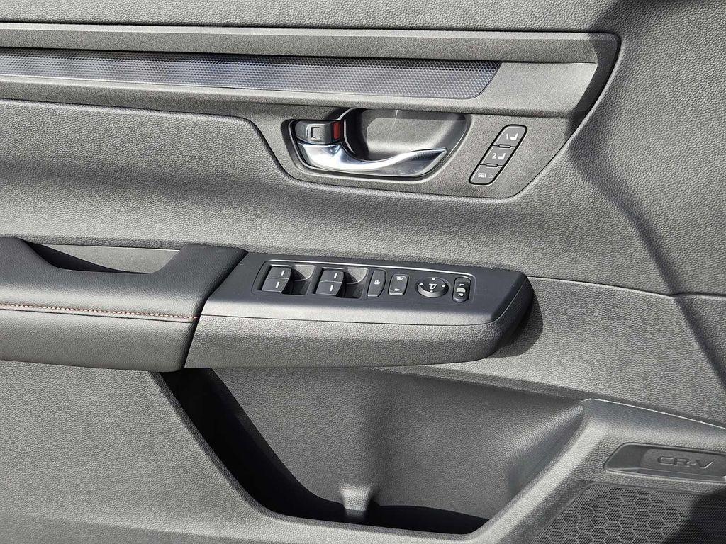 new 2026 Honda CR-V Hybrid car, priced at $40,175