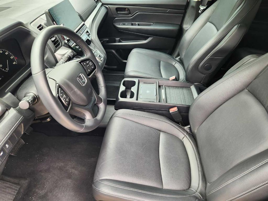 used 2025 Honda Odyssey car, priced at $38,342