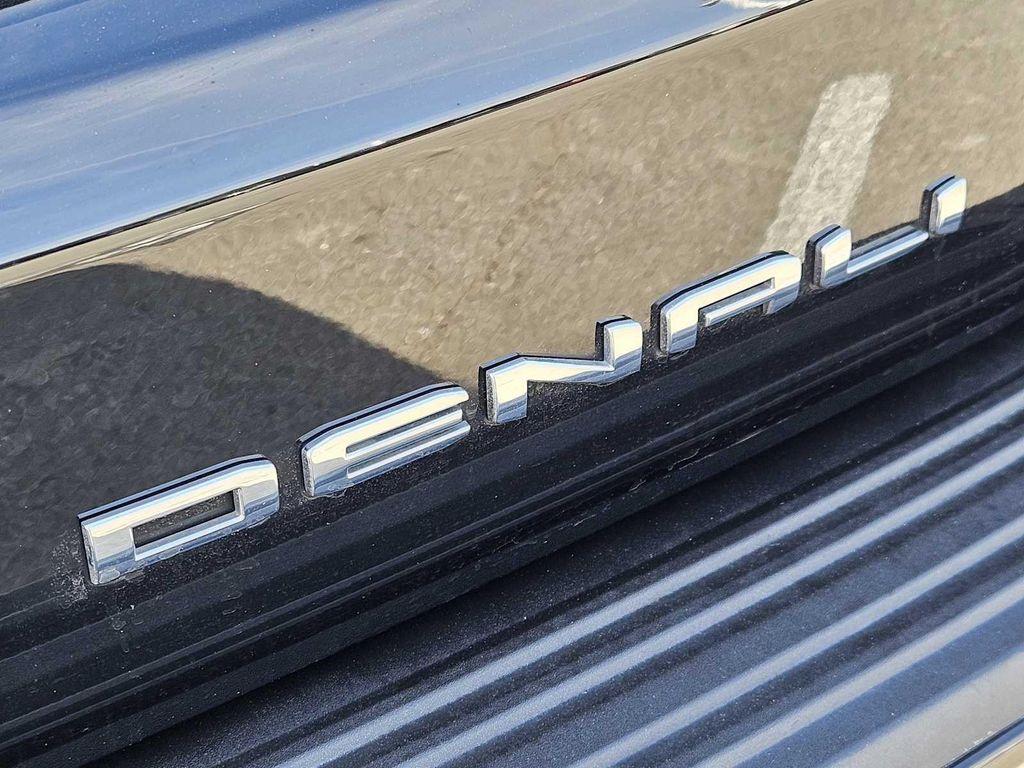 used 2022 GMC Yukon car, priced at $61,964