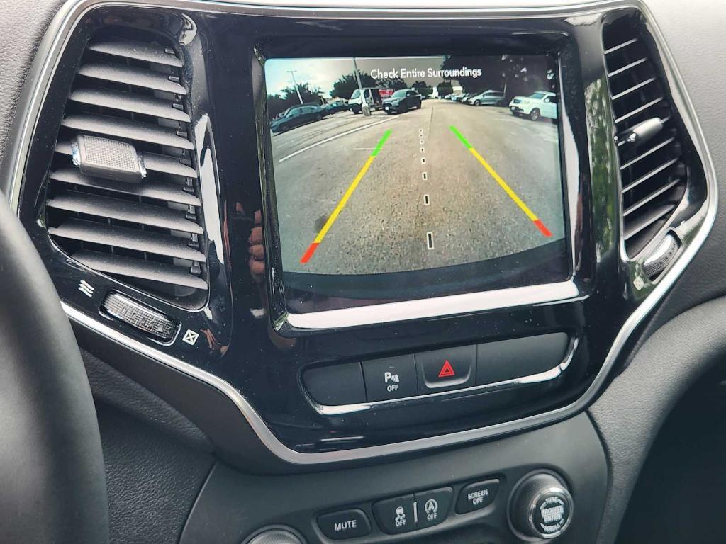 used 2020 Jeep Cherokee car, priced at $23,302