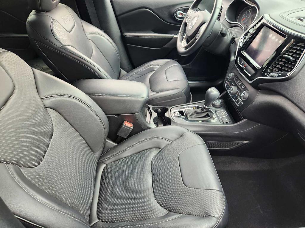 used 2020 Jeep Cherokee car, priced at $23,302