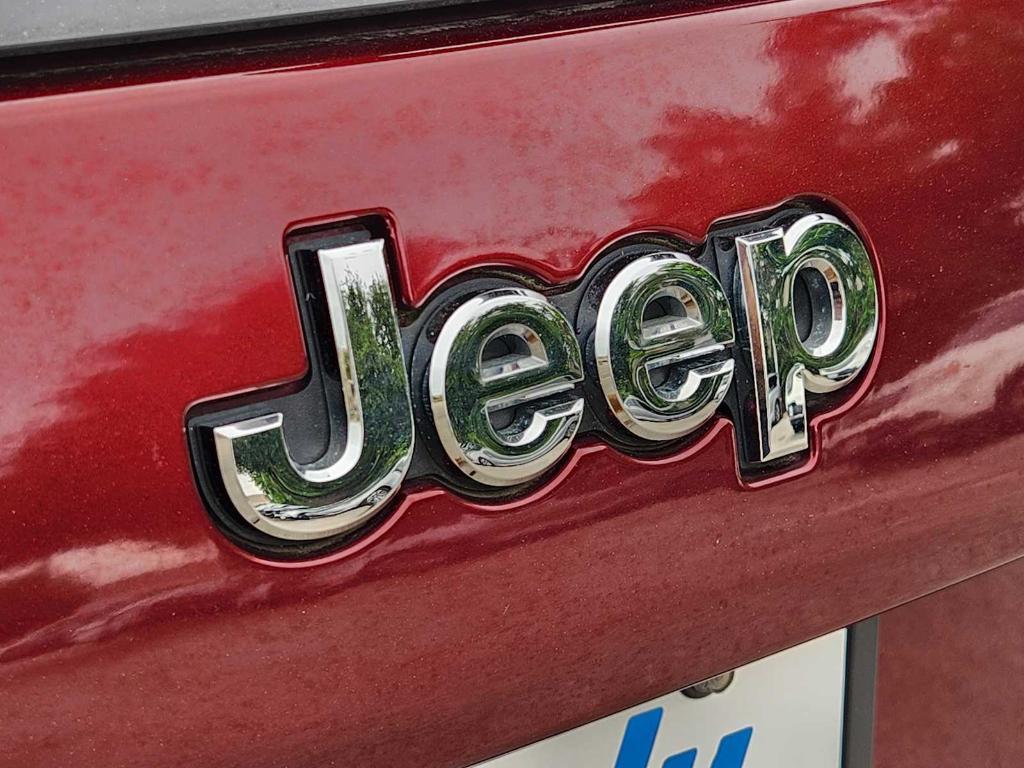 used 2020 Jeep Cherokee car, priced at $23,302