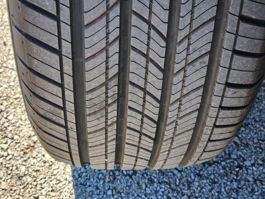 new 2025 Honda Pilot car, priced at $48,995