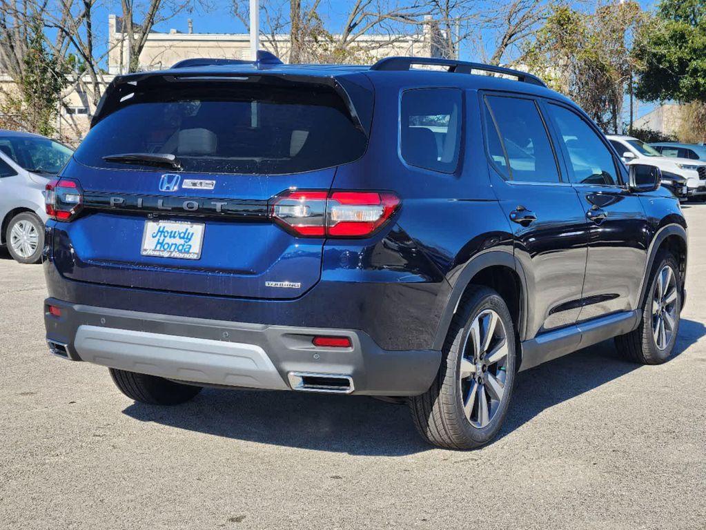 new 2025 Honda Pilot car, priced at $48,995