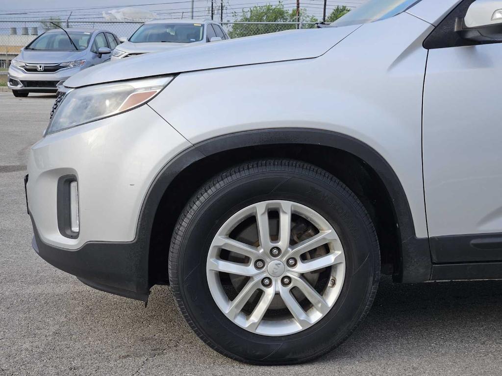 used 2015 Kia Sorento car, priced at $7,681