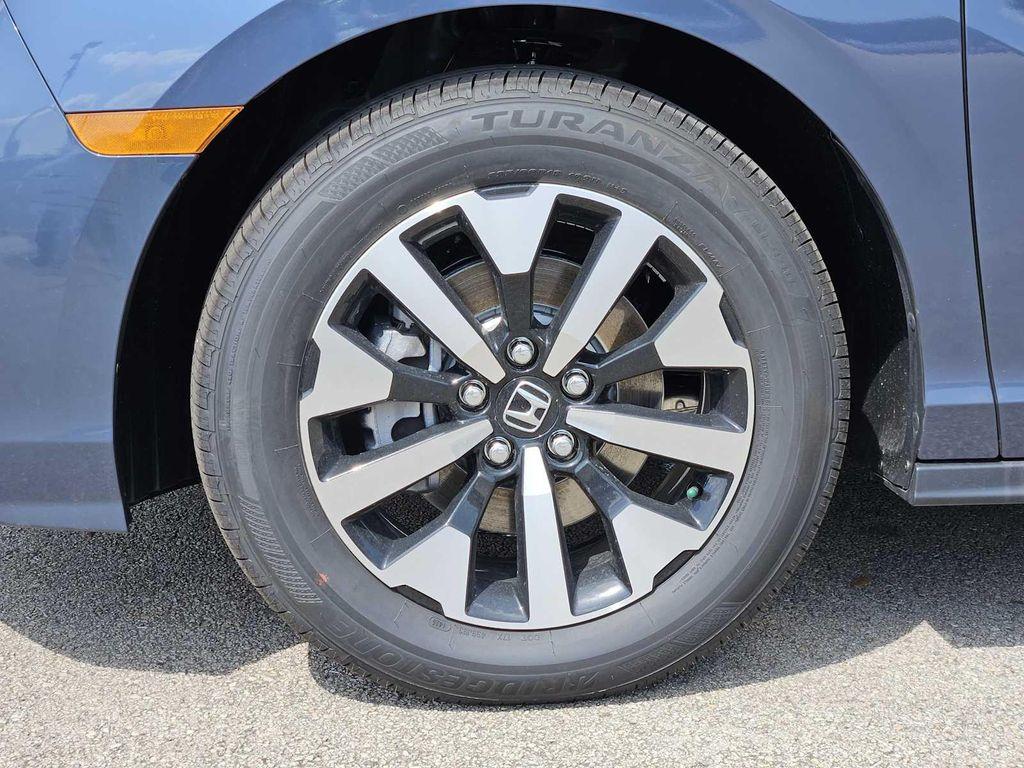 new 2026 Honda Odyssey car, priced at $45,685