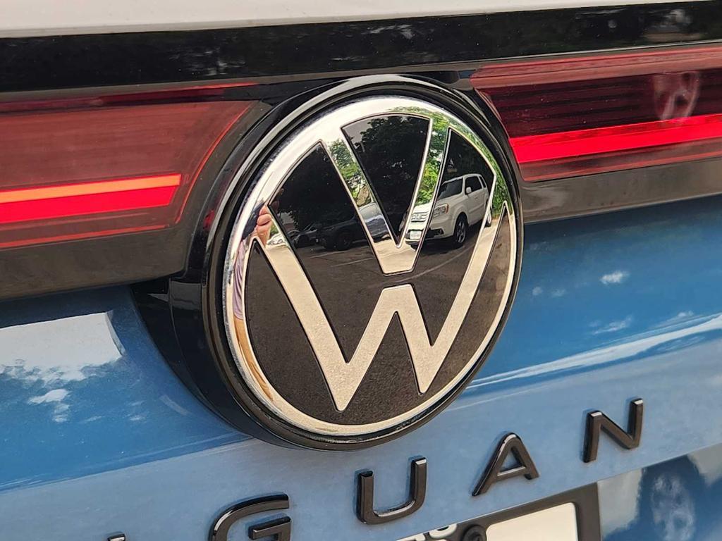 used 2025 Volkswagen Tiguan car, priced at $33,552