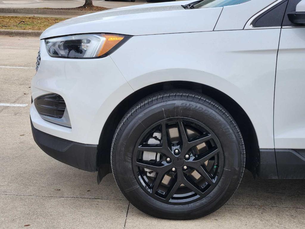 used 2024 Ford Edge car, priced at $20,297