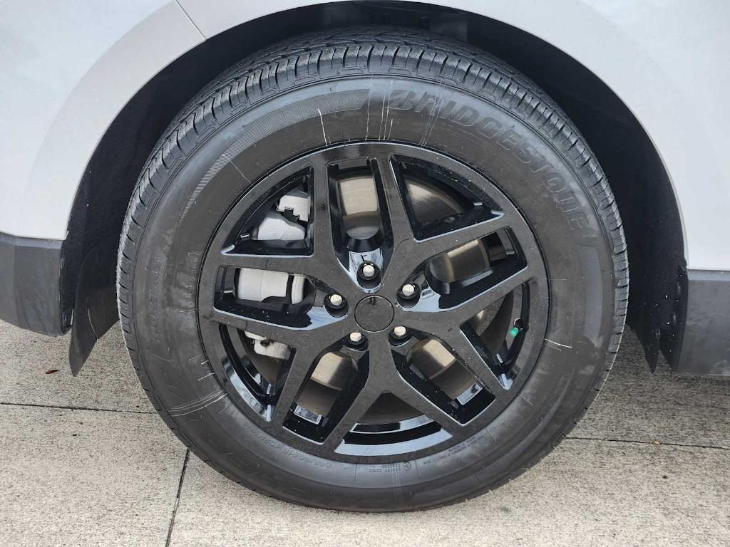 used 2024 Ford Edge car, priced at $20,297