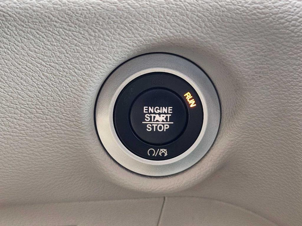 used 2017 Chrysler Pacifica car, priced at $10,550