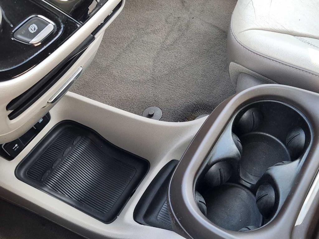 used 2017 Chrysler Pacifica car, priced at $10,550