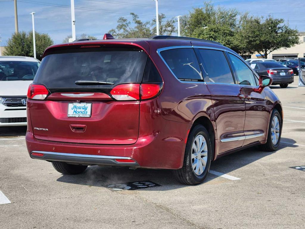 used 2017 Chrysler Pacifica car, priced at $10,550