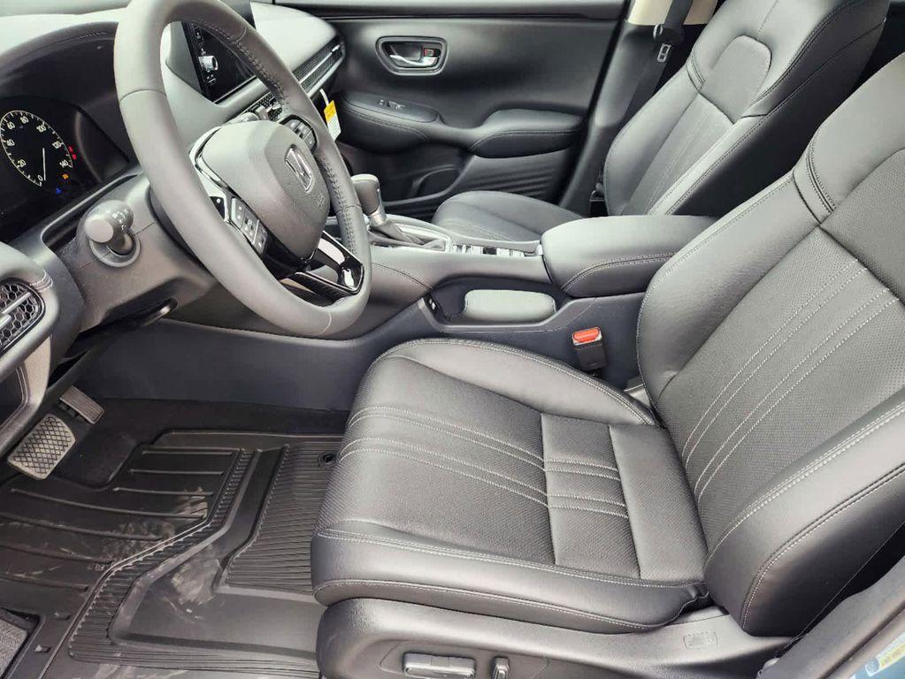 new 2025 Honda HR-V car, priced at $31,405