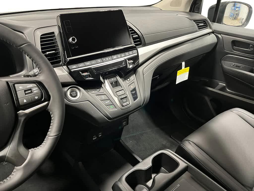 new 2026 Honda Odyssey car, priced at $45,320