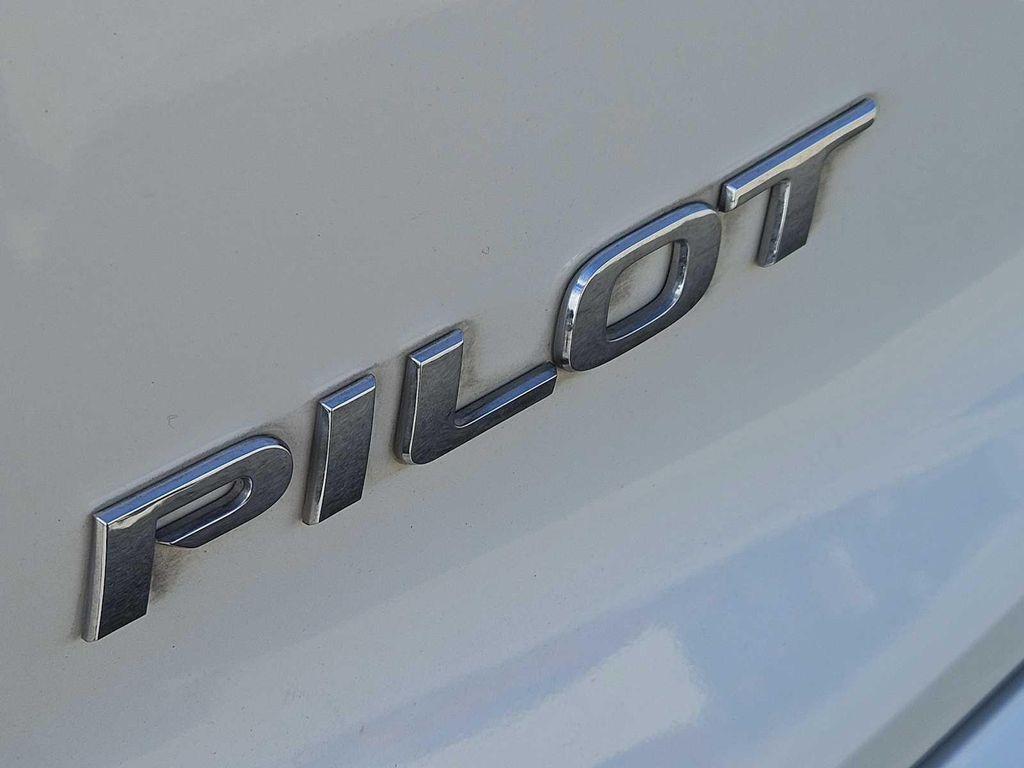 used 2016 Honda Pilot car, priced at $13,650