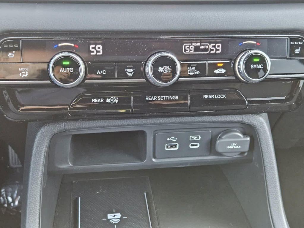 new 2025 Honda Pilot car, priced at $51,830