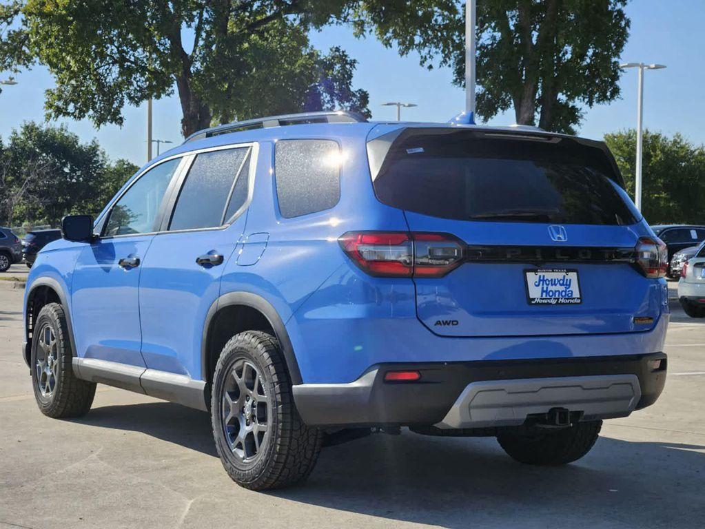 new 2025 Honda Pilot car, priced at $51,830