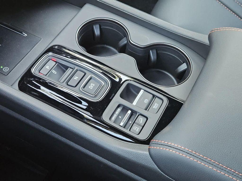 new 2025 Honda Pilot car, priced at $51,830