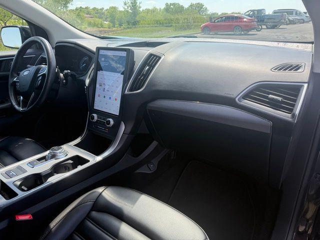 used 2022 Ford Edge car, priced at $25,000
