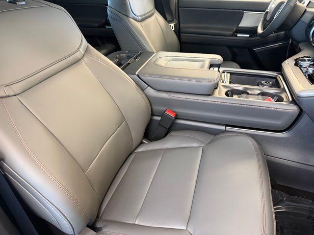 new 2025 Ford Expedition Max car, priced at $76,585