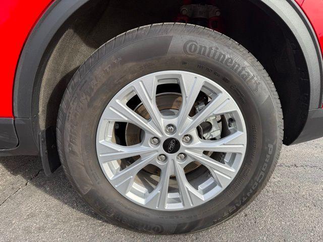 used 2024 Ford Escape car, priced at $27,000