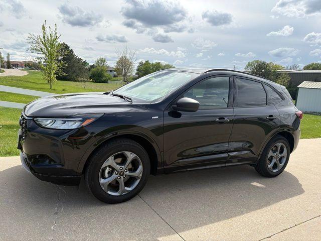 used 2024 Ford Escape car, priced at $27,000