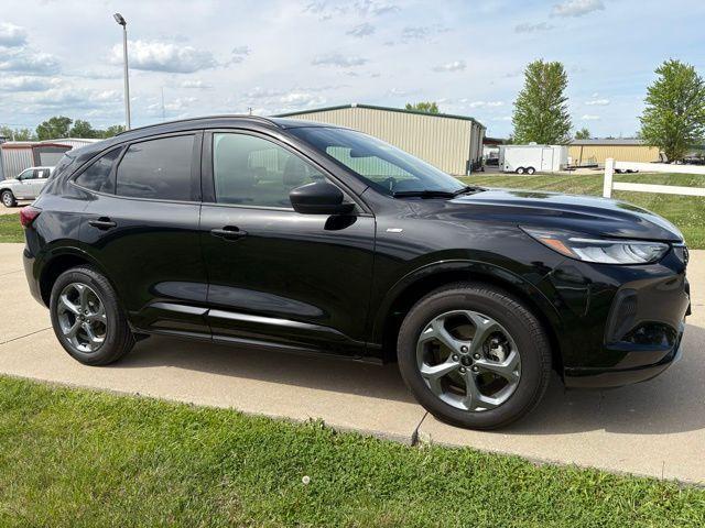 used 2024 Ford Escape car, priced at $27,000