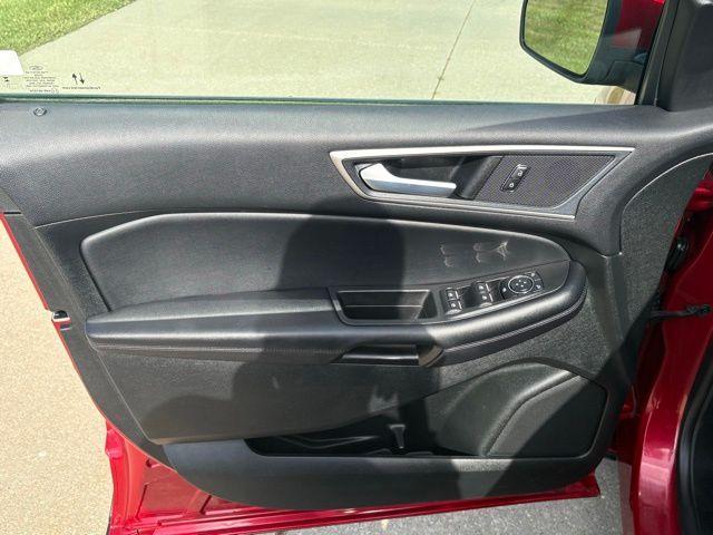 used 2023 Ford Edge car, priced at $29,000