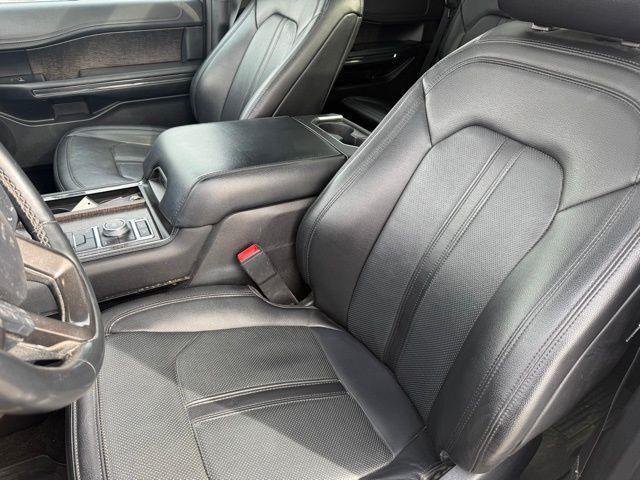used 2021 Ford Expedition car, priced at $30,000