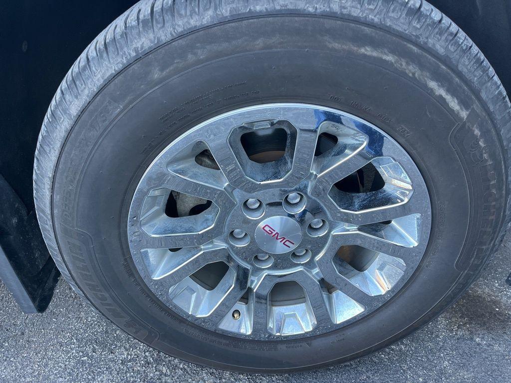 used 2016 GMC Yukon car, priced at $20,000