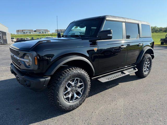 new 2025 Ford Bronco car, priced at $60,213