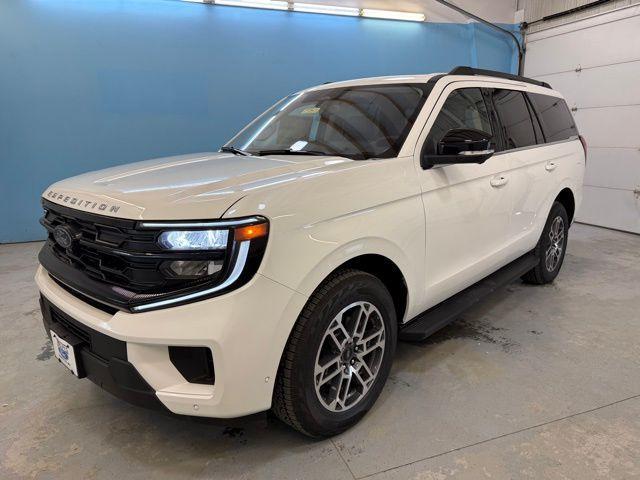 new 2025 Ford Expedition car, priced at $71,471
