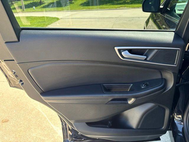 used 2024 Ford Edge car, priced at $33,000