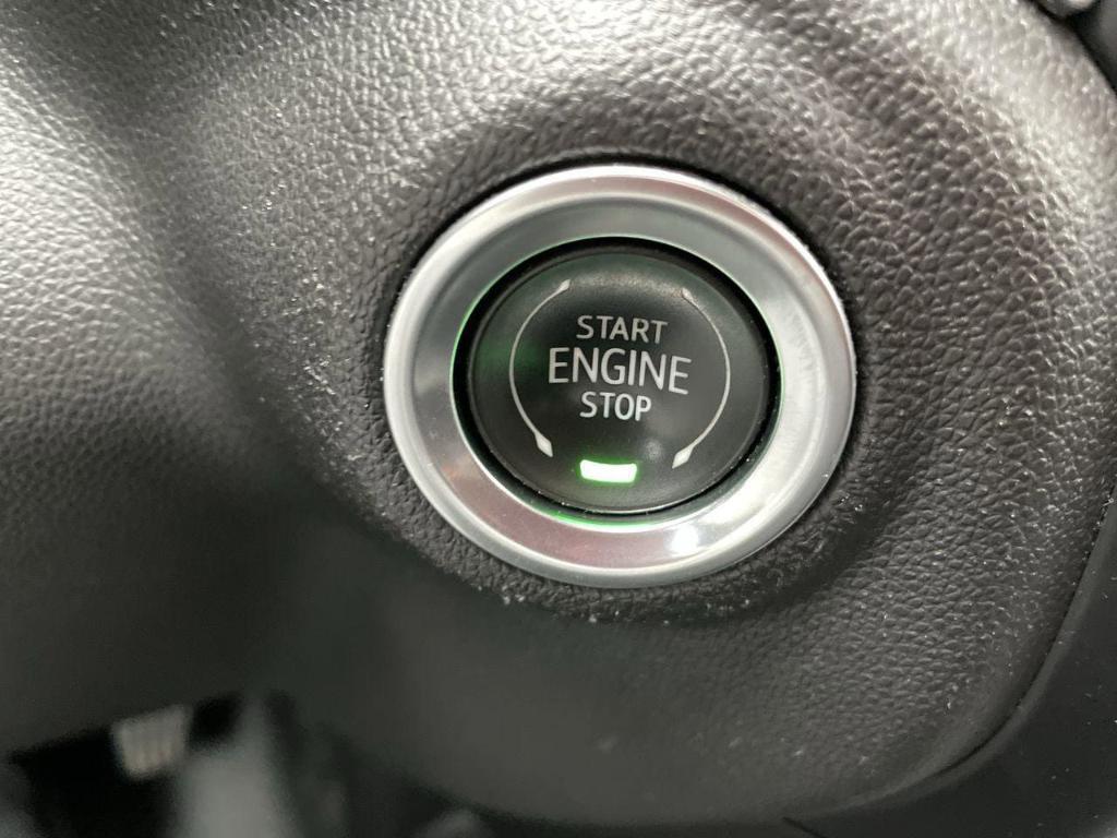 used 2021 GMC Sierra 1500 car, priced at $32,900