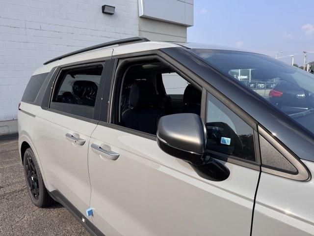 new 2026 Kia Carnival Hybrid car, priced at $55,285