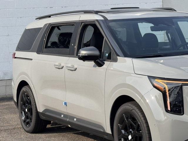 new 2026 Kia Carnival Hybrid car, priced at $55,285