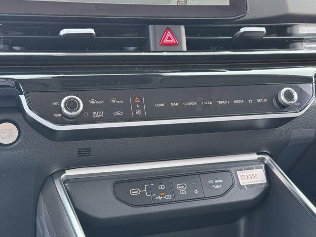 new 2026 Kia Carnival Hybrid car, priced at $55,285