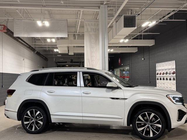 new 2026 Volkswagen Atlas car, priced at $51,641