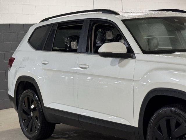 new 2026 Volkswagen Atlas car, priced at $45,287