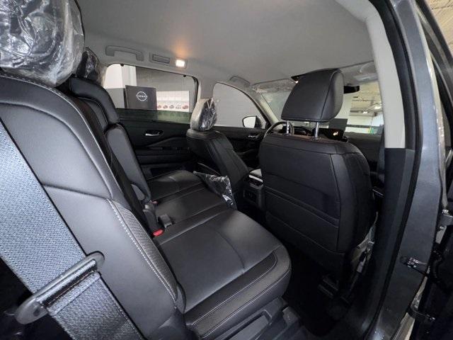 new 2025 Nissan Pathfinder car, priced at $35,436