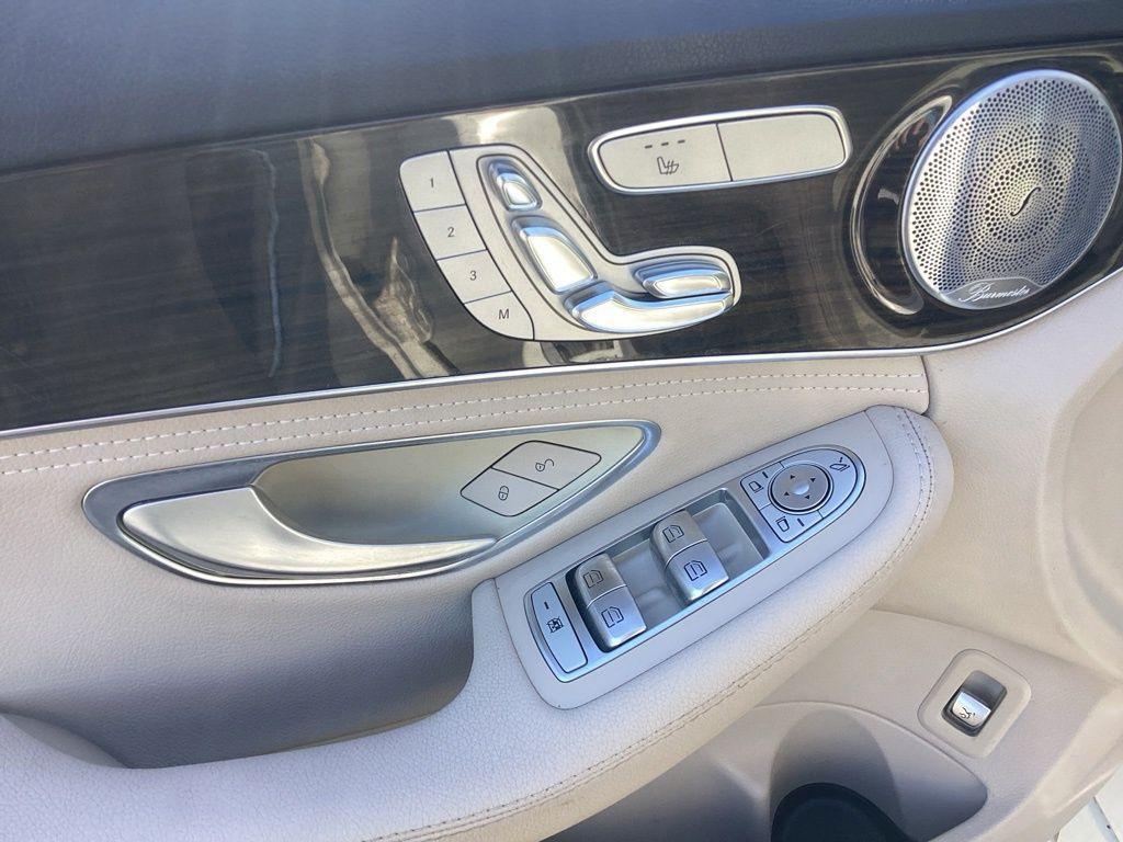 Mercedes-Benz C-Class view 10