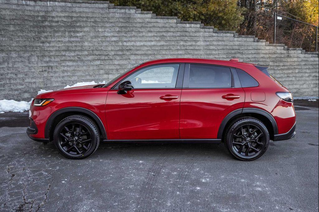 used 2025 Honda HR-V car, priced at $27,500