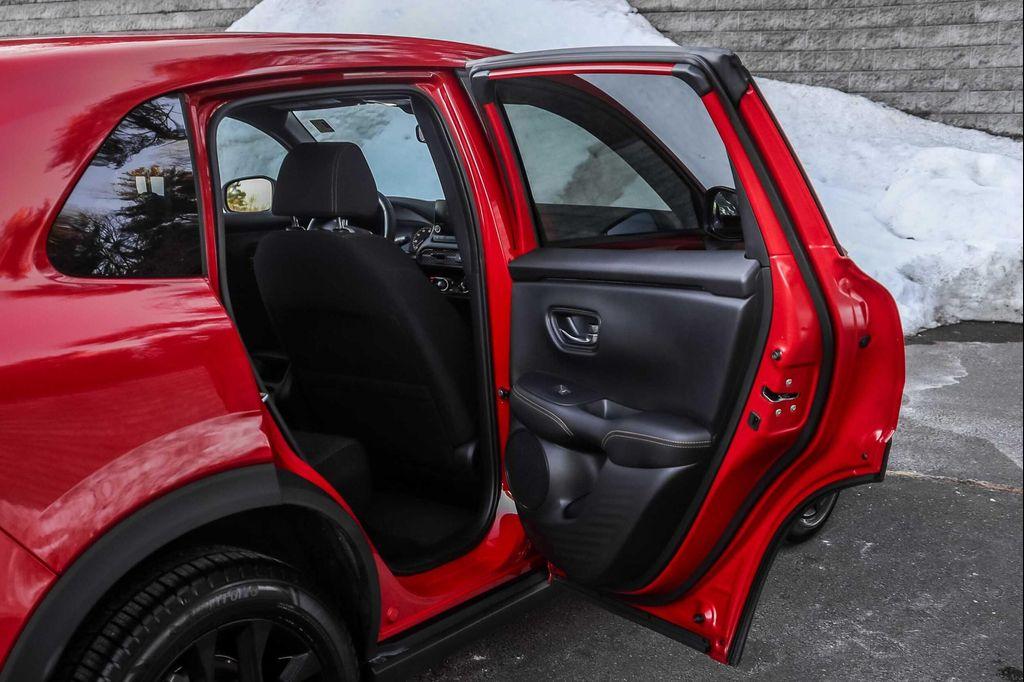 used 2025 Honda HR-V car, priced at $27,500